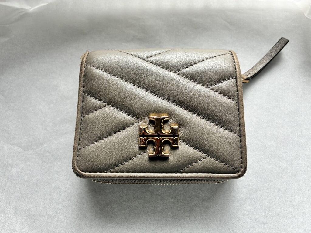 【熊本県宇土市】トリーバーチのコンパクトウォレット　縁（ふち）の劣化を再生施工！