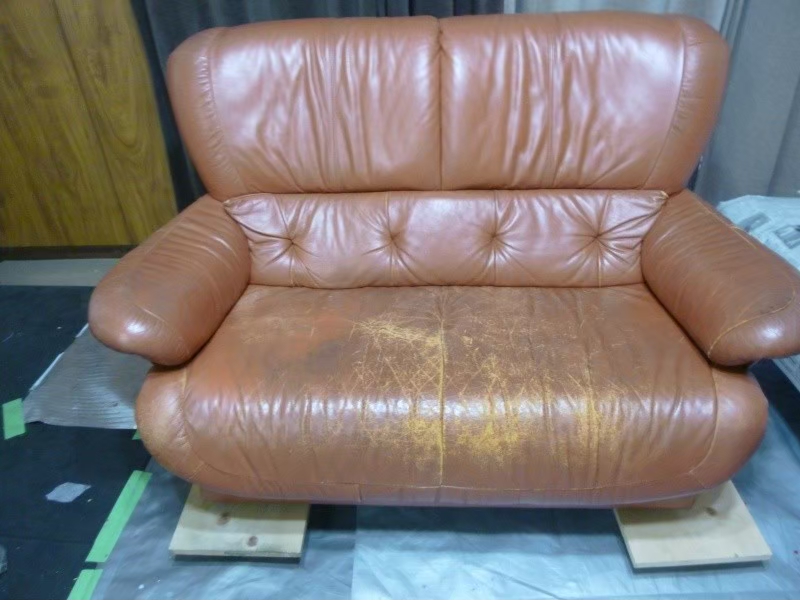 熊本【カリモク家具】本革2人掛けソファの座面部分張り替え＆全体リペア施工！