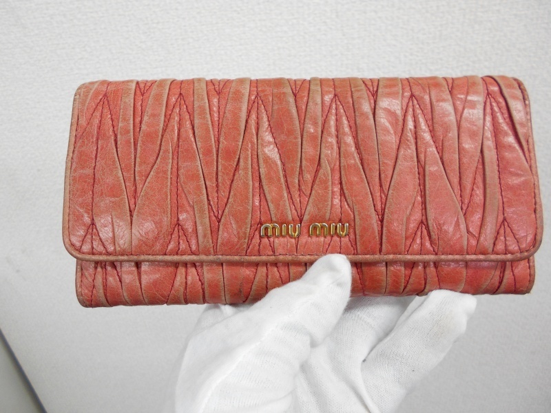 熊本【Miu Miu（ミュウミュウ）マテラッセ長財布修理】スレ・色あせをリカラー（染め直し）修復！